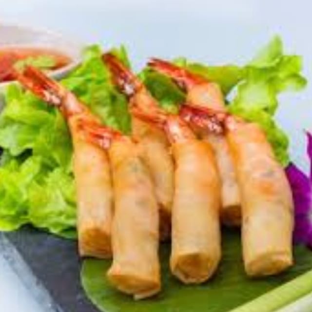 SHRIMP ROLL.