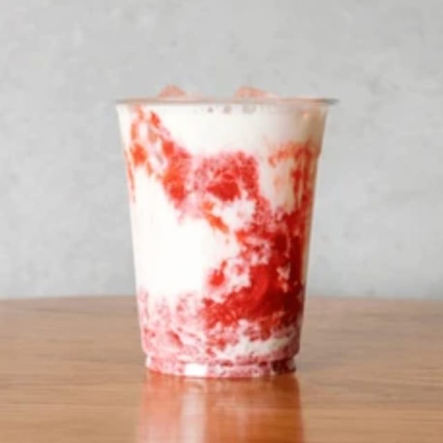 STRAWBERRY LATTE.