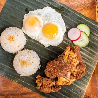 CRISPY PATA SILOG